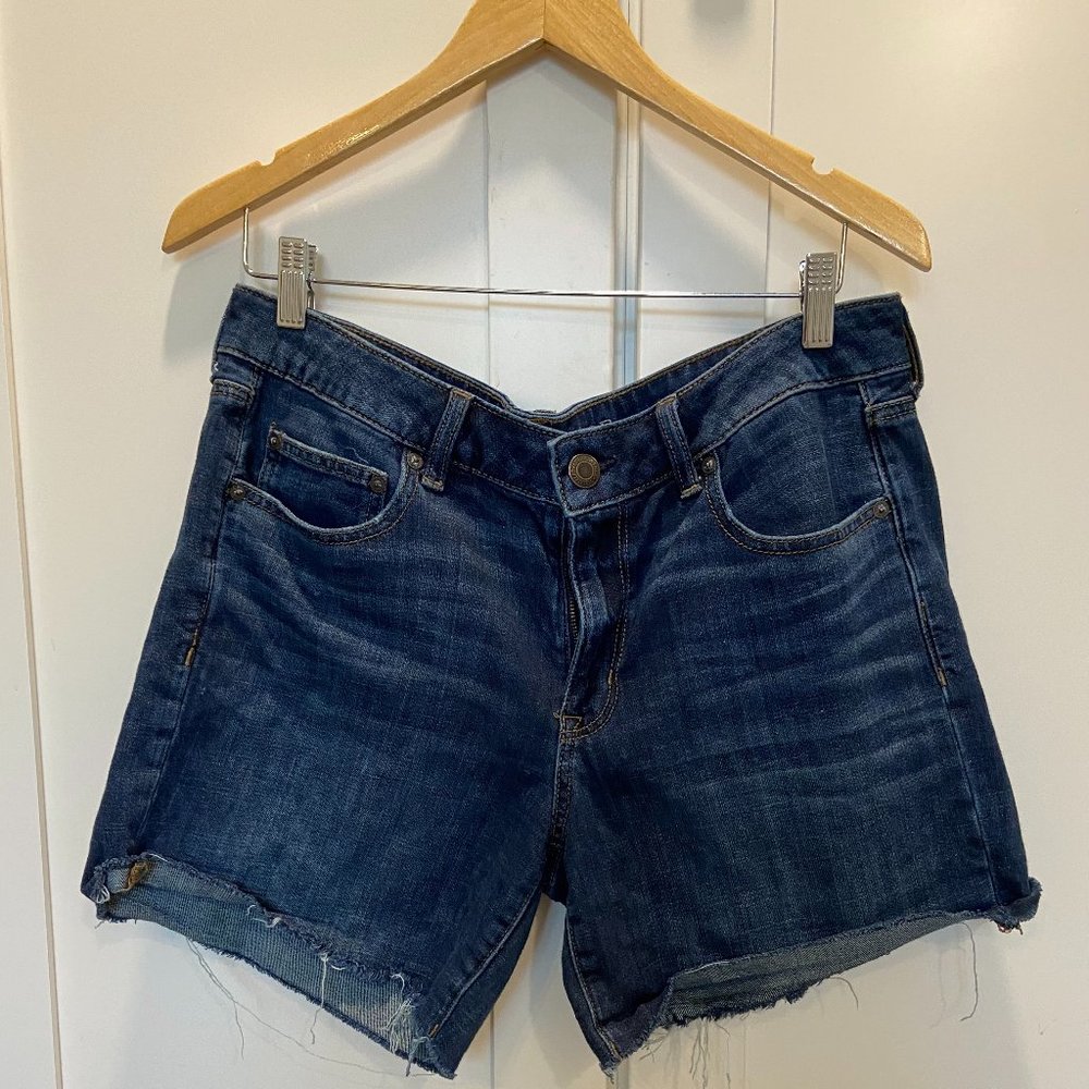 American Eagle Boy Midi Denim Shorts Frayed Hem